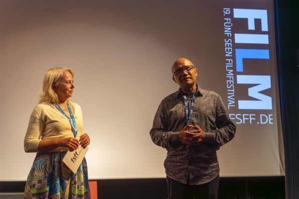  Shaheen Dill-Riaz (Regie: PAST IS PRESENT) (© Jörg Reuther)