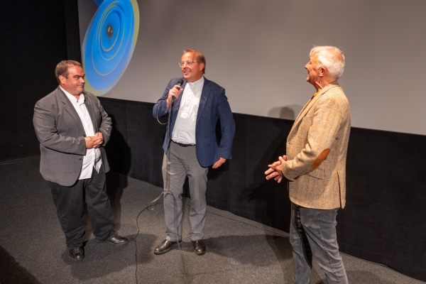 Pfarrer Simon Döbrich (Evangelische Kirchengemeinde Starnberg), Dr. Andreas Jall (Katholische Pfarreiengemeinschaft Starnberg), Festivalleitung Matthias Helwig (© Jörg Reuther)